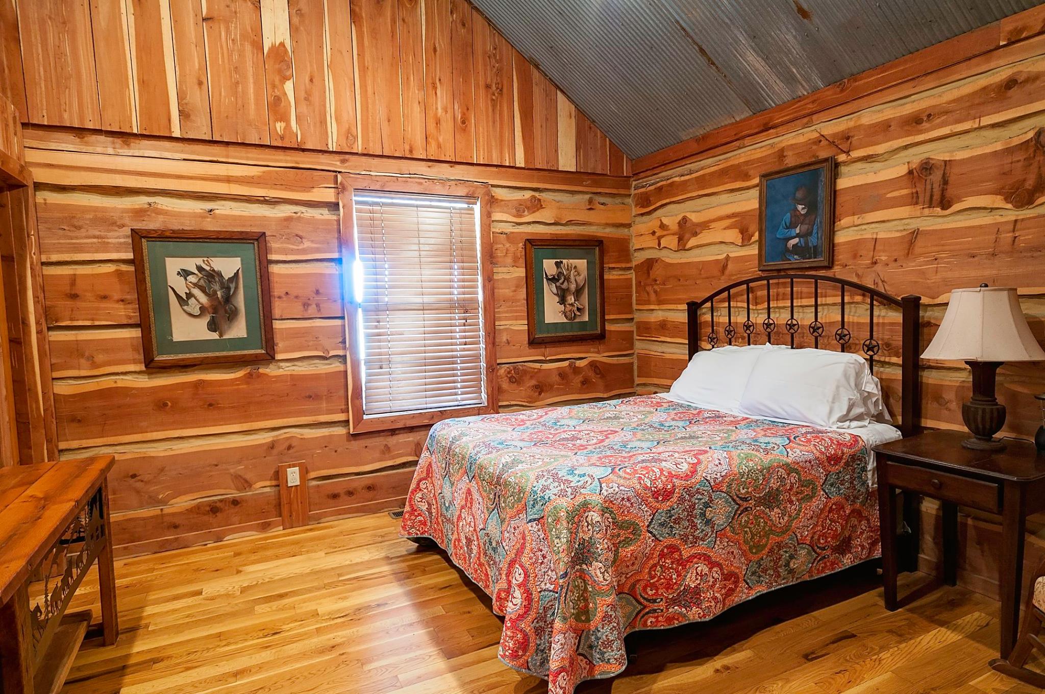 Relax in rustic luxury after lots of outdoor recreation.  You can fish, hunt, go four-wheeling, hike and explore all day without leaving the PRIVACY of this 315 acre fenced lake rental.