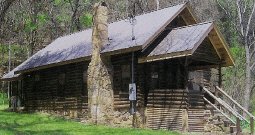 http://www.buffaloriverlogcabins.net/castleberry-cabin.html Beautifully restored buffalo river arkansas log cabin not far from Branson lakes country